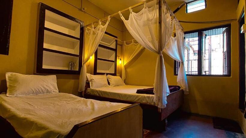 Habitació Triple Superior, Ilika Stays