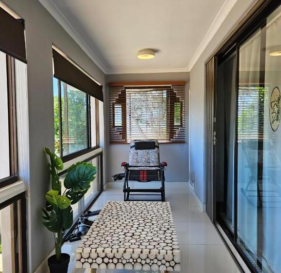 غرفة ديلوكس مزودة بشرفة, Suikerbos Guesthouse