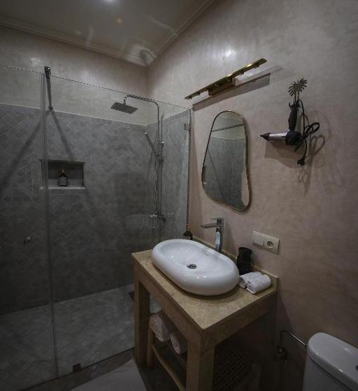 اتاق لوکس با تخت بزرگ, Riad Atrium & Spa