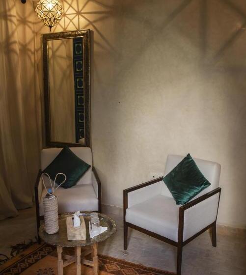 اتاق لوکس با تخت بزرگ, Riad Atrium & Spa