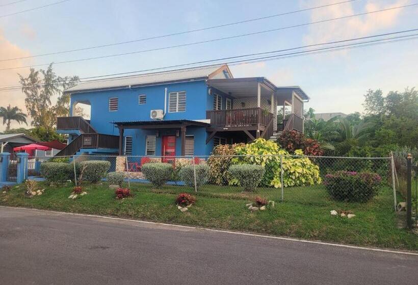 آپارتمان 1 خوابه با بالکن, Silverbuttons Apartments & Eats