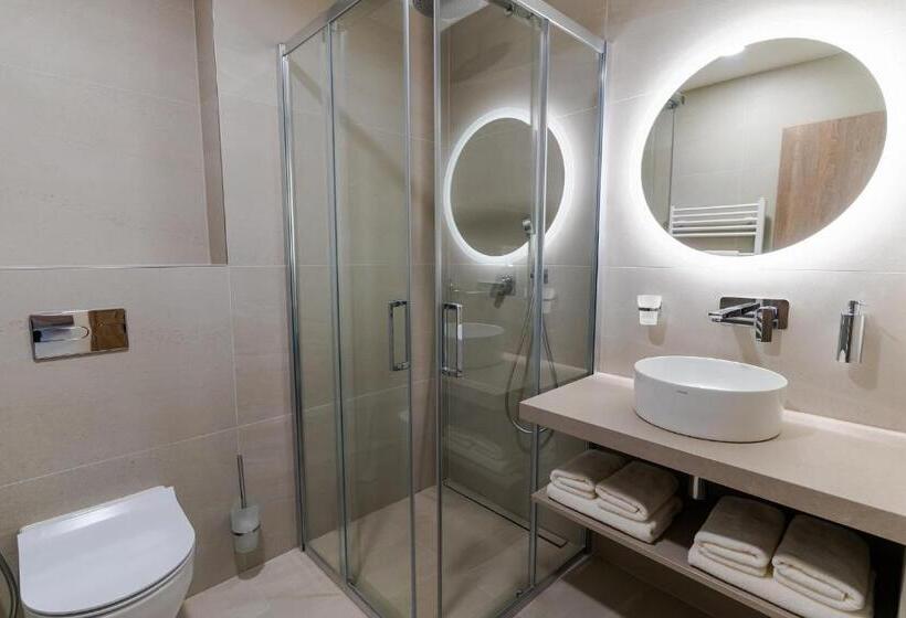 غرفة قياسية مطلة على الجبل, Spa & Wellness Hotel Fitak