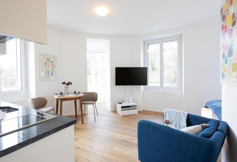 استودیوی سوپریور, Stayy The River Contactless Check In