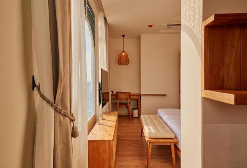 اتاق لوکس با چشم‌انداز دریا, Stone Hotels Dhiffushi