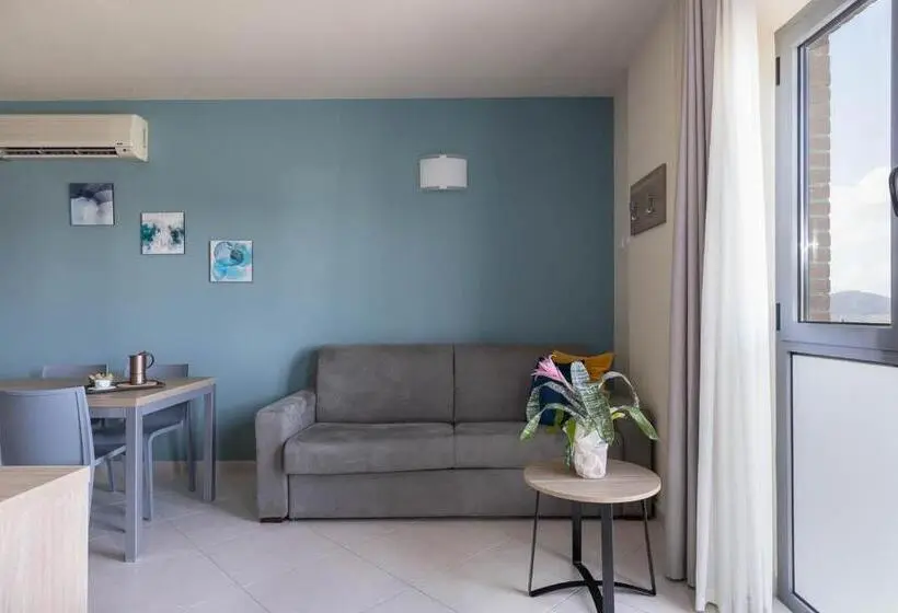 Standard-studio, Tuscasì Apart