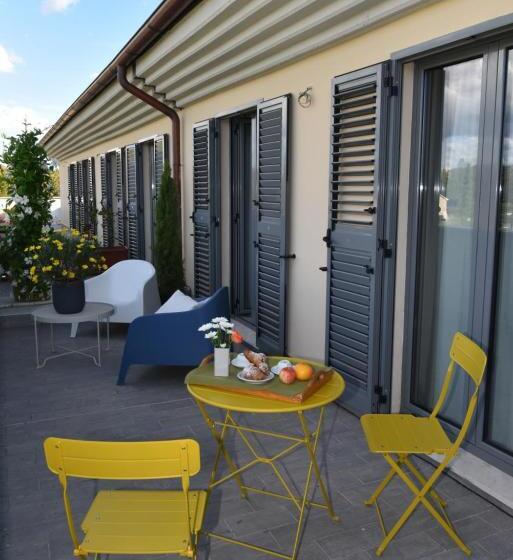 דירת חדר סופריור, Tuscasì Apart