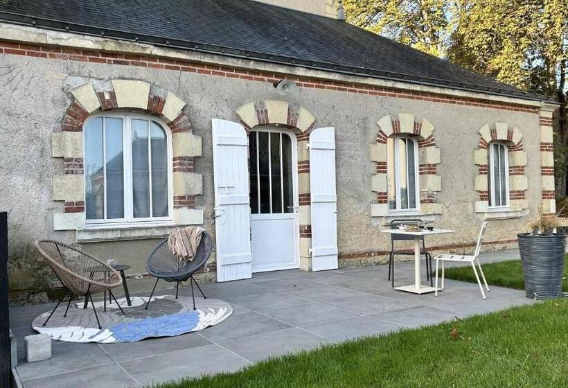 Номер Стандарт Вид на Сад, Château Du Beugnon