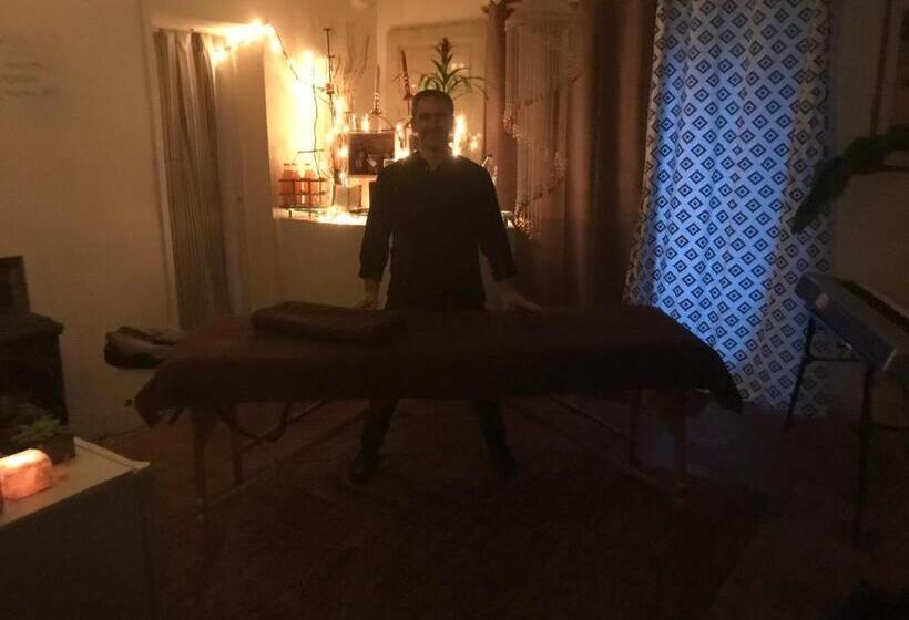 패밀리 방갈로, Maisonnette Rurale De Charme