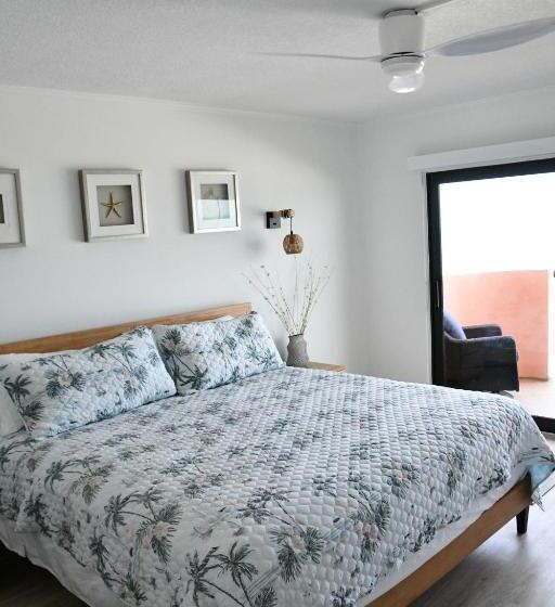 Апартаменты 1 Спальня Вид на Море, Breathtaking Views Beach Condo   Sleeps 8!