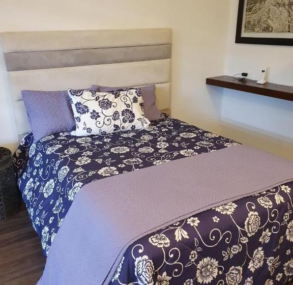 חדר דלוקס, Boutique Quince & 15