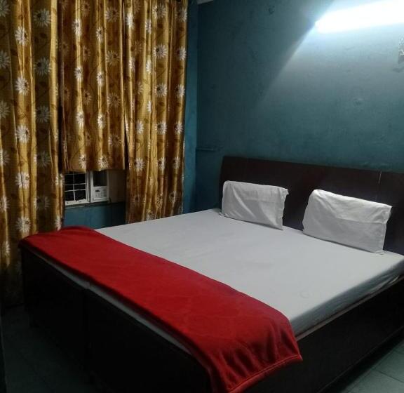 غرفة قياسية, Golden Height