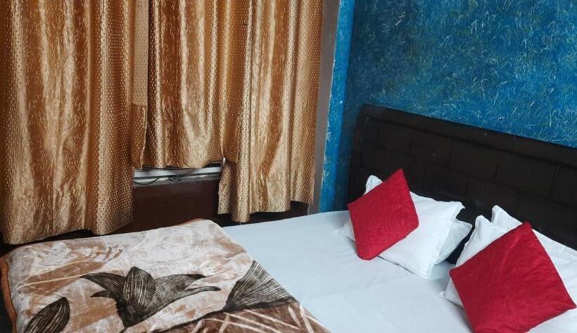 غرفة ديلوكس, Golden Height