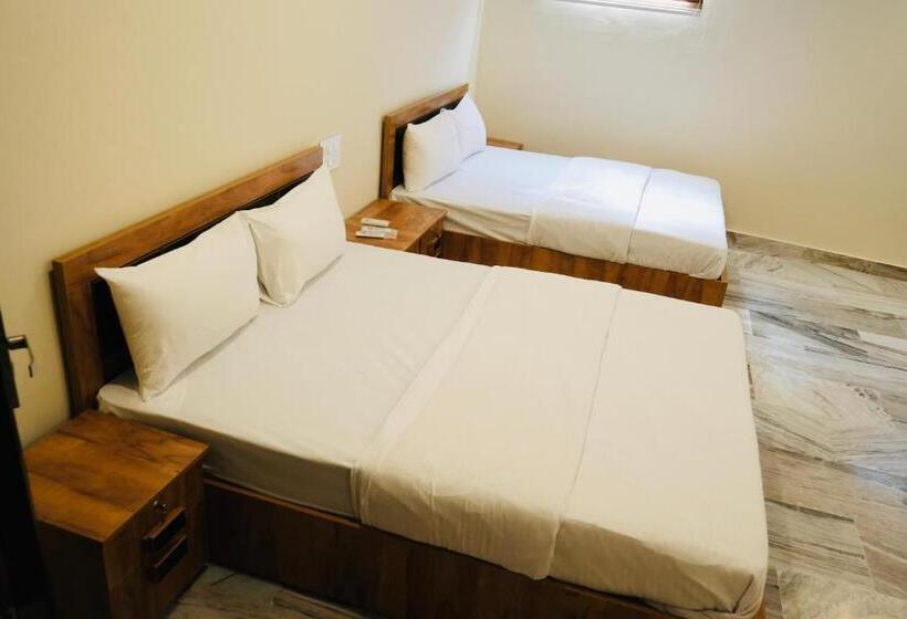 غرفة ديلوكس عائلية, Kalanad Residency