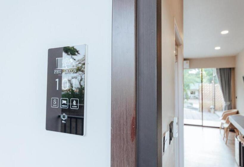 חדר סטנדרט לשלושה עם נוף לבריכה, Phu Sakon Ville