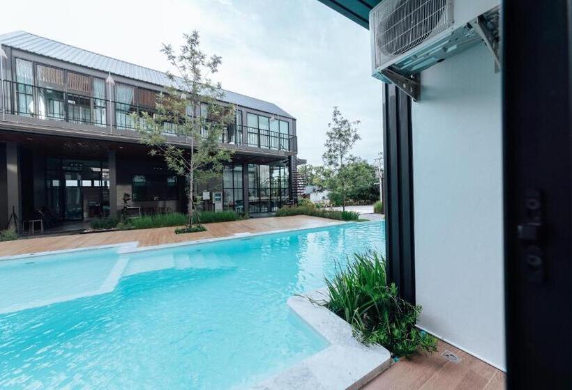 חדר סטנדרט נוף לבריכה, Phu Sakon Ville