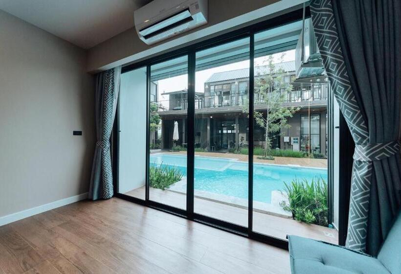 חדר סטנדרט נוף לבריכה, Phu Sakon Ville