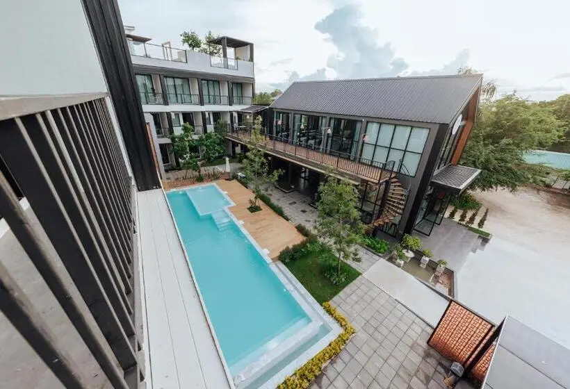 スタンダードトリプルルーム, Phu Sakon Ville