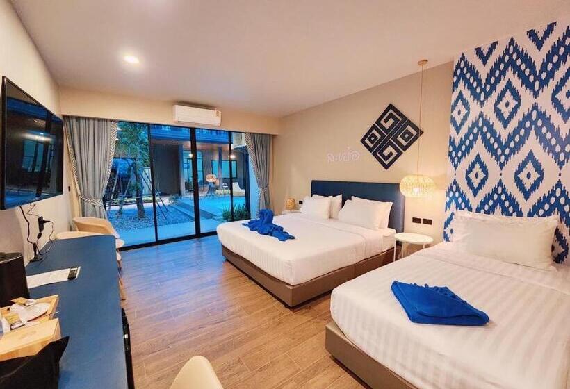 חדר סטנדרט לשלושה עם נוף לבריכה, Phu Sakon Ville