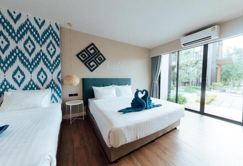 חדר סטנדרט לשלושה עם נוף לבריכה, Phu Sakon Ville