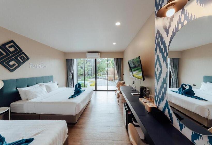 חדר סטנדרט לשלושה עם נוף לבריכה, Phu Sakon Ville