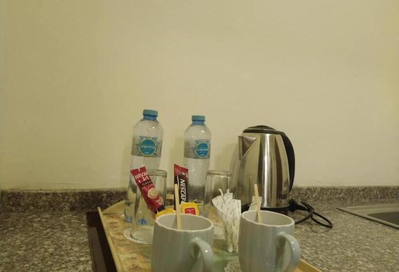 اتاق لوکس, Rayan