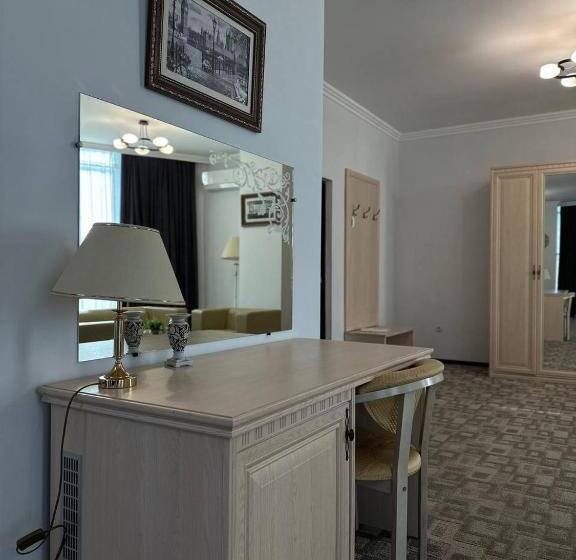 مجموعه ویستا شهر, Tanzharyk