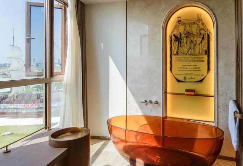 キングサイズベッドのスーペリアルーム, Tsingtao Time Resport