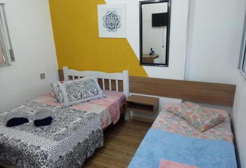 标准三人间, Rios Rua Uruguai N 99