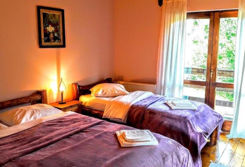 スタンダードトリプルルーム, Hanul Curtea Veche