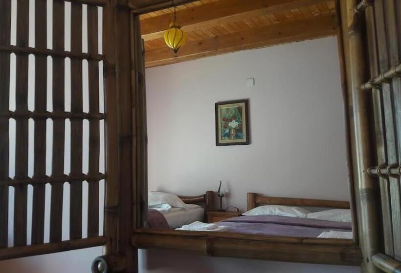 スタンダードトリプルルーム, Hanul Curtea Veche