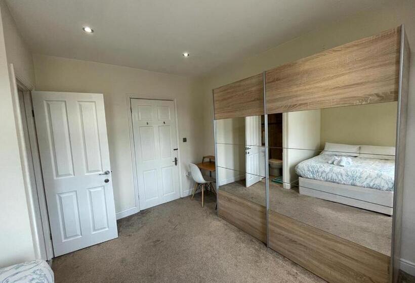 스탠다드 룸, Kingston House