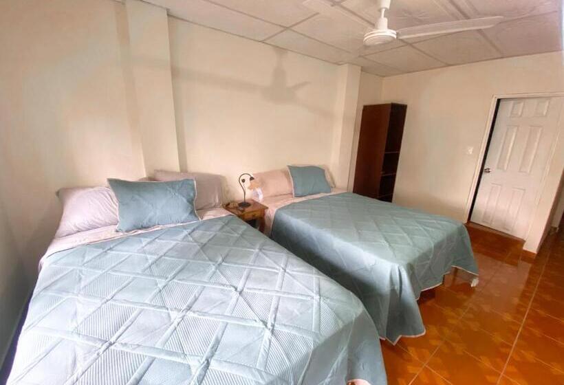 سوییت, Maria Iii Hostal