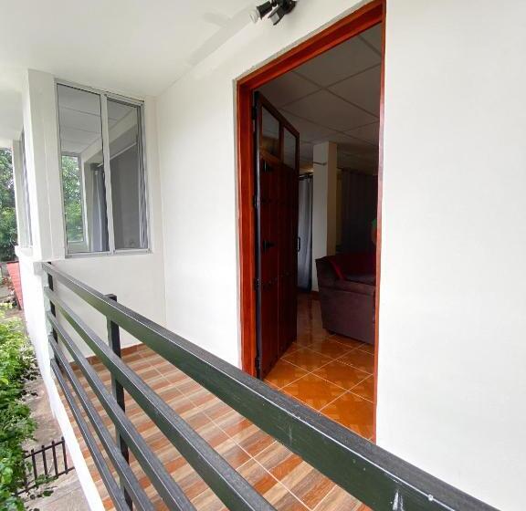 سوییت خانوادگی, Maria Iii Hostal