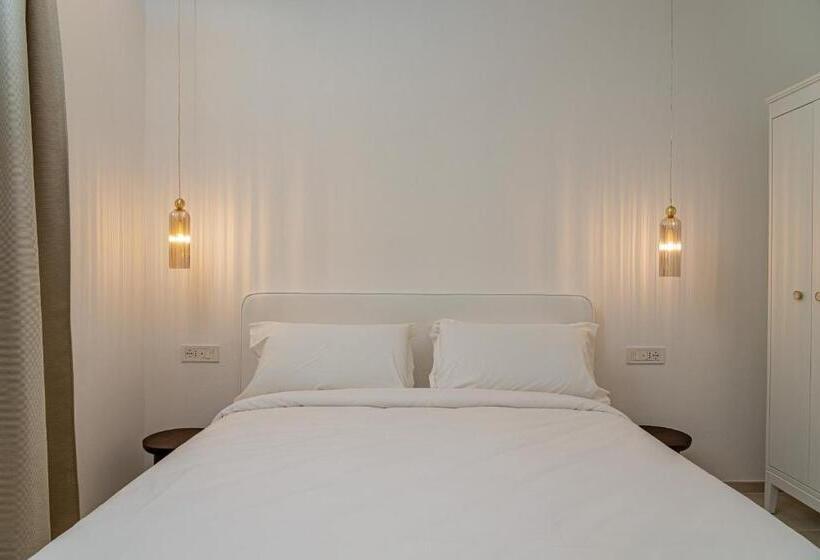 غرفة قياسية سرير كينج, Unico