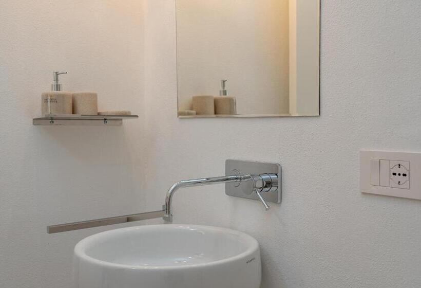 غرفة قياسية سرير كينج, Unico