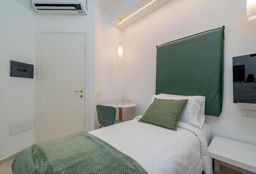 غرفة قياسية فردية, Unico