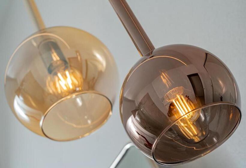 غرفة قياسية فردية, Unico