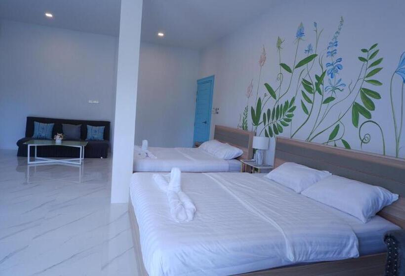 חדר משפחתי, Sunset Village Rayong