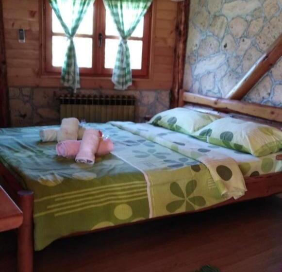 استودیوی لوکس, Smestaj Milovanovic