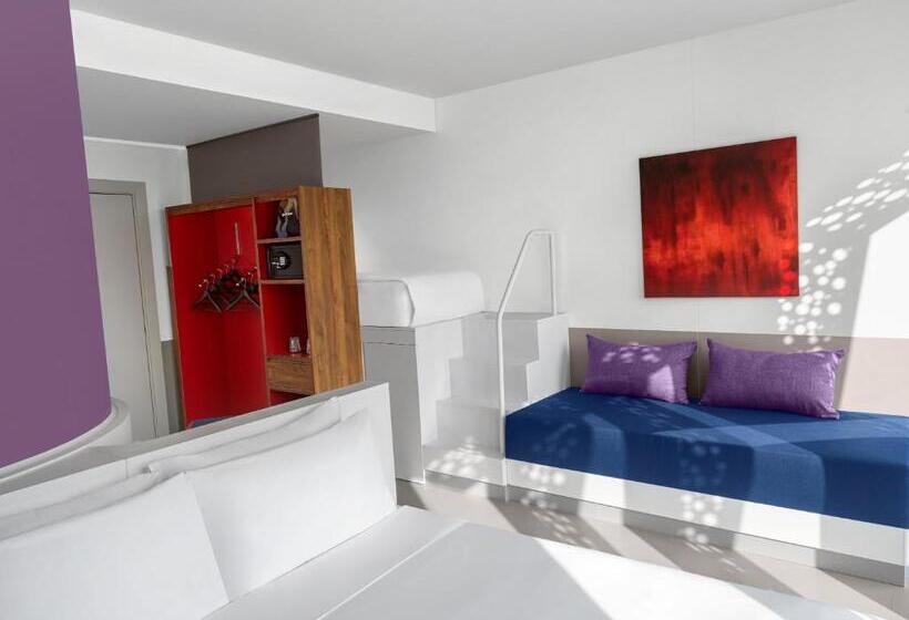 اتاق خانوادگی, Wink Hotel Tuy Hoa Beach   24hrs Stay & Rooftop Pool Bar