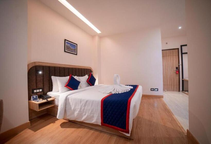 带大床的高级房间, Zip By Spree Hotels Gangtok