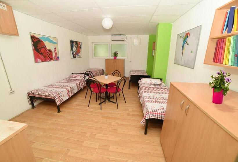 آپارتمان 1 خوابه همکف, Hiljadnikov Apartments