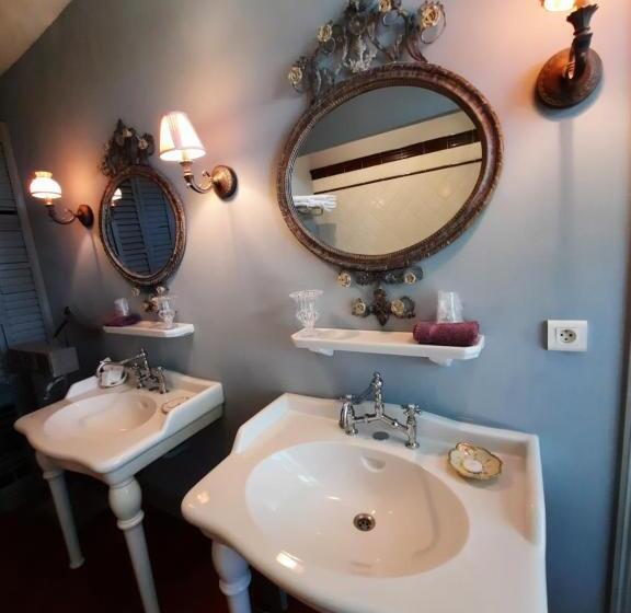 غرفة قياسية مطلّة علي الحديقة, Château Sainte Cécile Chambres D Hôtes / Guest House In Castle Château Sainte Cécile