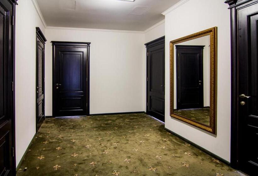 جناح غرفتين نوم, карпатська ружа