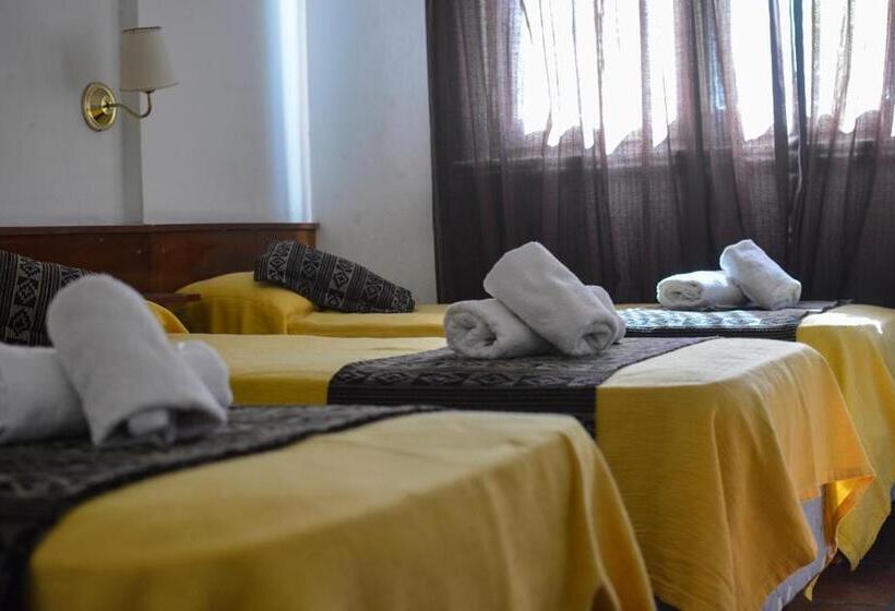 חדר סטנדרט לשלושה, Aguamarina