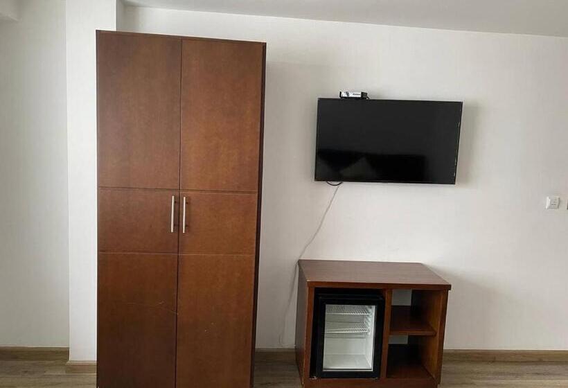 スタンダードルーム, Ciudad Promesa