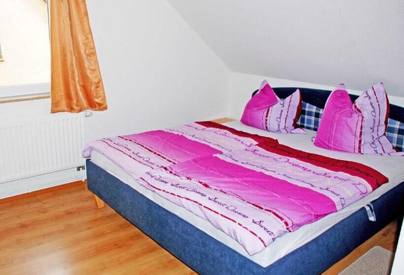 Апартаменты 1 Спальня с Террасой, Ferienappartements Familie Lenz