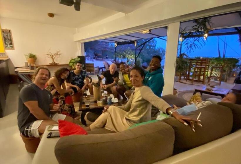 بانگلوی لوکس, Kiteparadise Madagascar