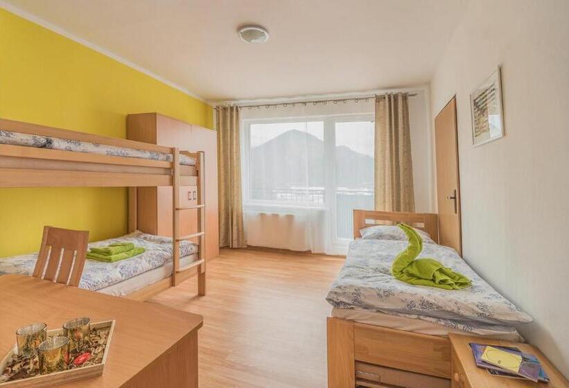 דירת חדר, Hýbadlo