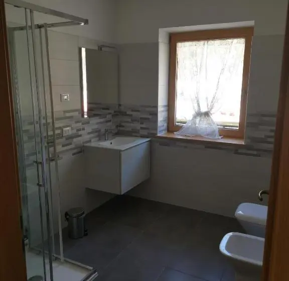Standard Kolmen Hengen Huone, All Amicizia